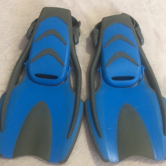 US Divers scuba & snorkeling fins with bag - Picture 8 of 9